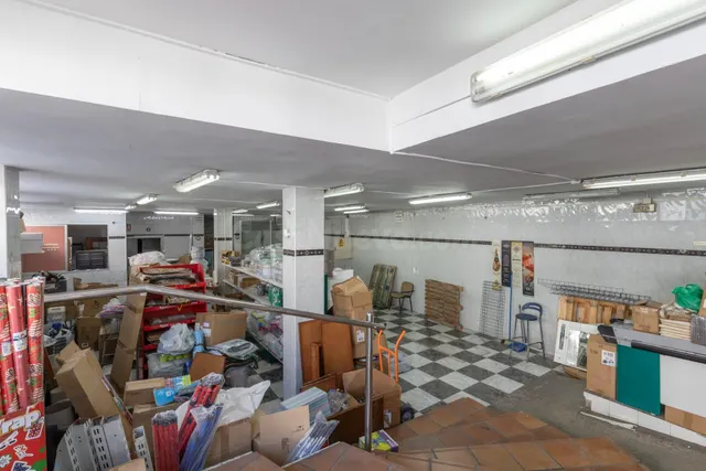 Local comercial 198m² en venta - Barriada primero de mayo