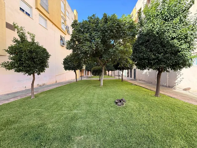 ¡PISO REFORMADO Y AMUEBLADO EN OLLERÍAS! JUNTO A TORRE DE LA - foto 4