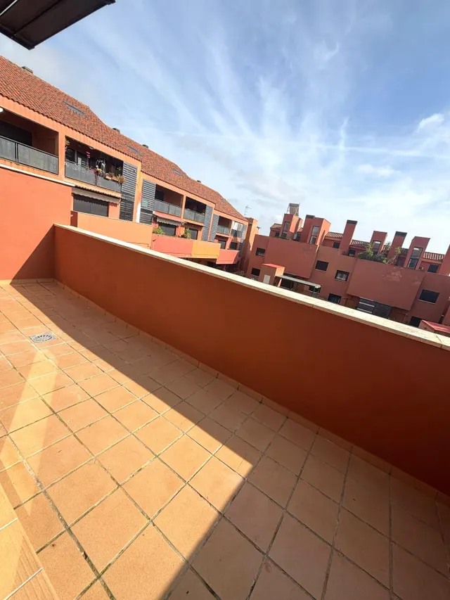 Casa en venta en Guillena con garaje, piscina comunitaria y gimnasio — 24