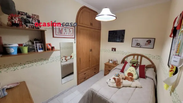 SE VENDE CASA Y PISO — 12