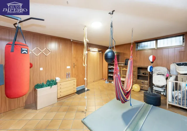 Se vende bonita casa adosada de 4 dormitorios con piscina privada, garaje y gimnasio — 29