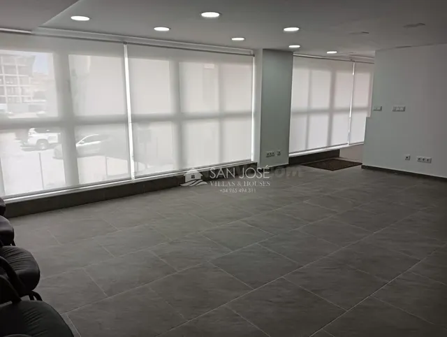 VENTA DE LOCAL DE OFICINAS EN SANTA POLA, ZONA CUARTEL GUARD - foto 3