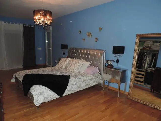 chalet en zona del colegio elians — 49