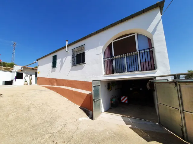 EXCELENTE CHALET EN MONTEALEGRE DEL CASTILLO - foto 5