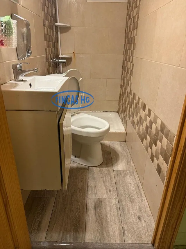 Amplio y luminoso piso reformado ubicado en el barrio de Carolinas junto a la Plaza Castellón — 42