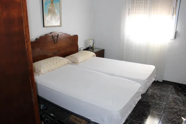 Te ofrecemos este chalet con casa de 200 metros cuadrados y 5.500 metros cuadrados de parcela! — 19