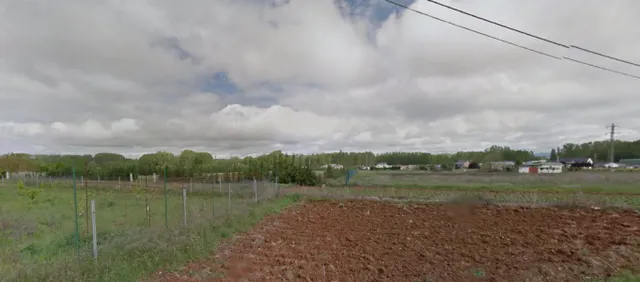 FINCA RUSTICA CERRADA CON POZO — 2