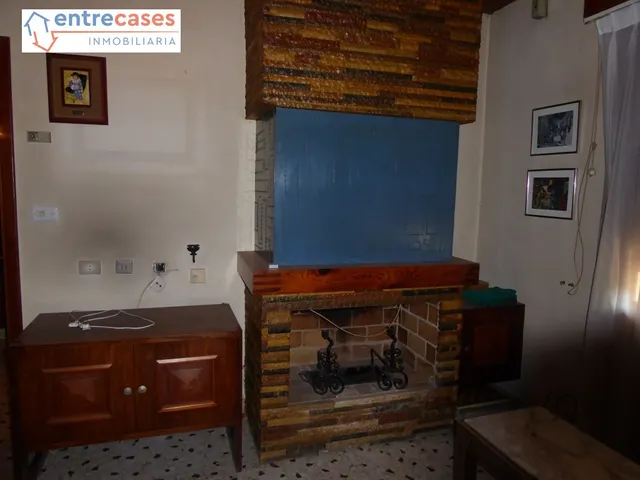 CASA A TRES ESQUINAS SITUADA A ESCASOS METROS DE LA IGLESIA DE LA ASUNCION. — 3