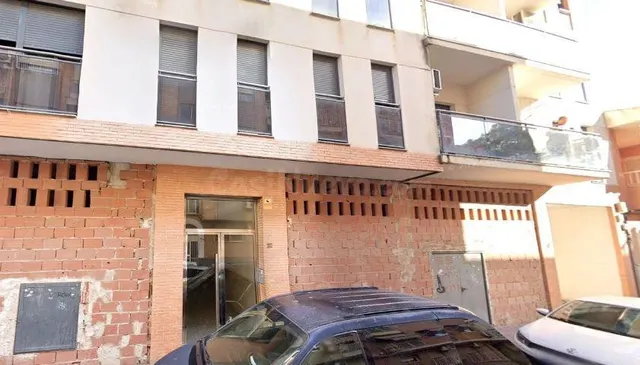 SE VENDE piso OKUPA en C Del Sol de Murcia - foto 3