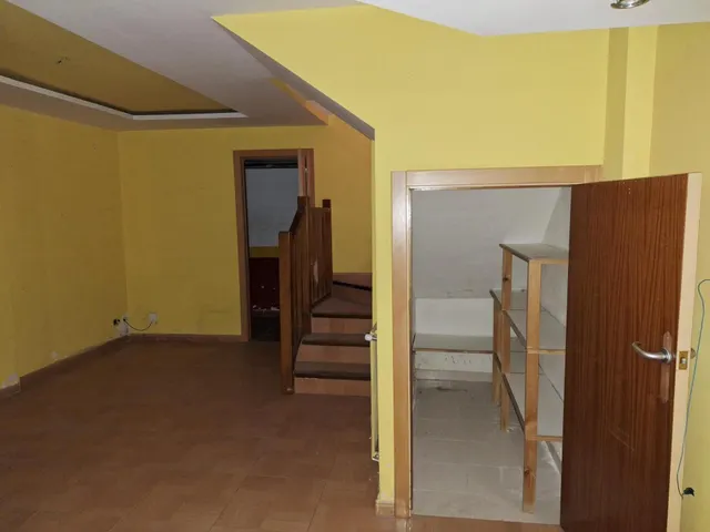VENTA DE CHALET ADOSADO  EN CALLE SANTILLANA DEL MAR 20. BOADILLA DEL MONTE, — 27