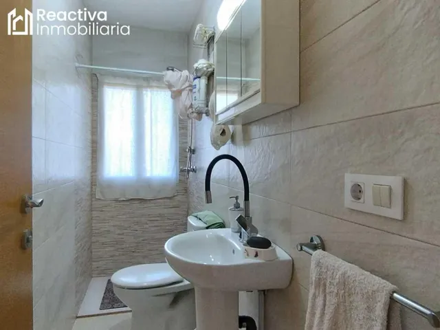Casa de 3 habitaciones con finca. — 36