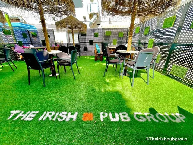 SHANDON BELLS Irish Pub. VILLA MARTIN PLAZA. — 2