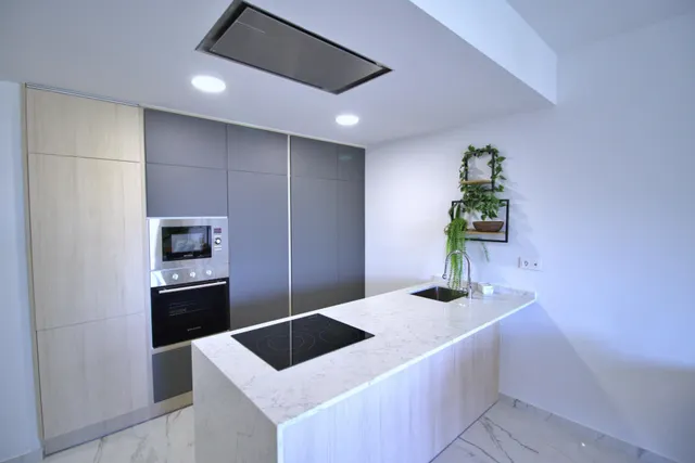 Apartamento con vistas al mar 500 m de la playa — 4