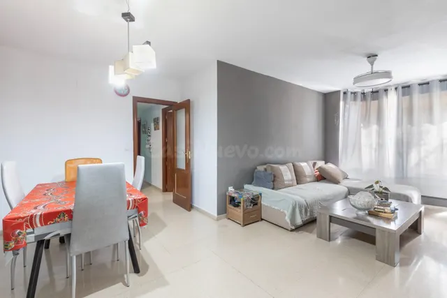 PISO VPO DE CUATRO DORMITORIOS CON GARAJE EN PADRE CLARET — 2