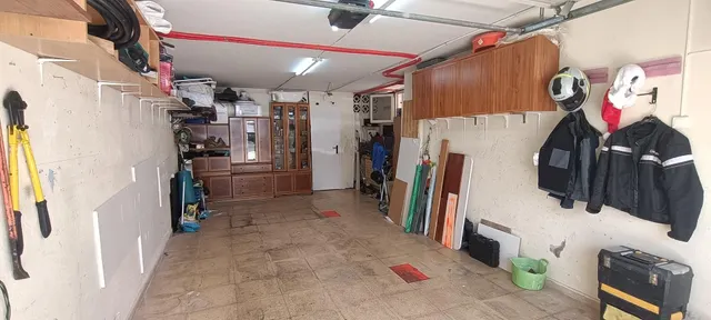 CASA DE 3 PLANTAS CON GARAJE Y PISCINA PRIVADA — 43