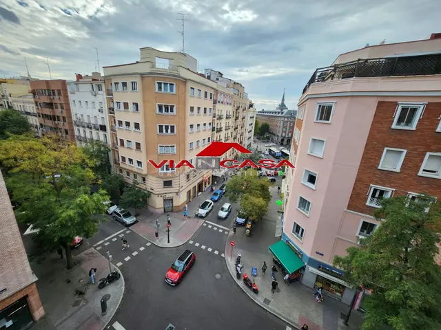 Alquiler de piso en Chamberi en Terraza, 3 habitaciones, - foto 4