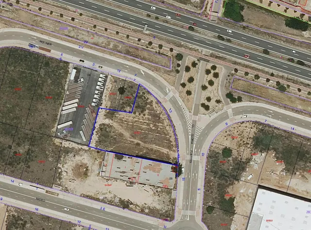 Terreno terciario-industrial en venta en Albal (Valencia) — 9
