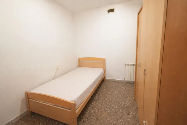 SE VENDE PISO EN MANRESA, ZONA CARRETERA VIC- REMEI — 8