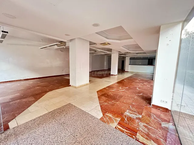 Excelente local comercial en zona privilegiada de Guadalajar - foto 5