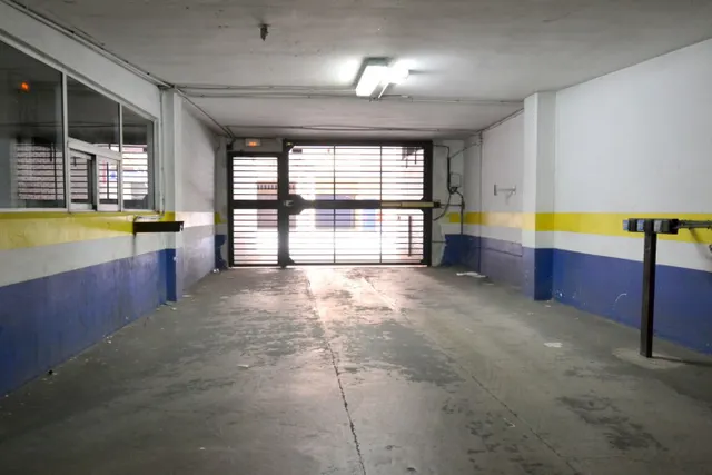 PLAZA DE GARAJE CON BUENAS DIMENSIONES. JUNTO AL MERCADO DE ALGIRÓS. — 5