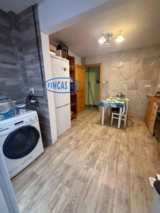 Amplio y luminoso piso reformado ubicado en el barrio de Carolinas junto a la Plaza Castellón — 6