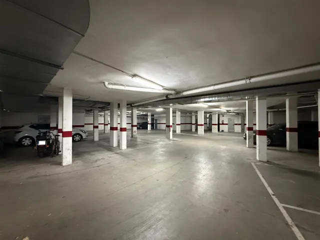 Piso con 2 plazas de garaje y trastero en C/ Tajada (Pedrola) — 18