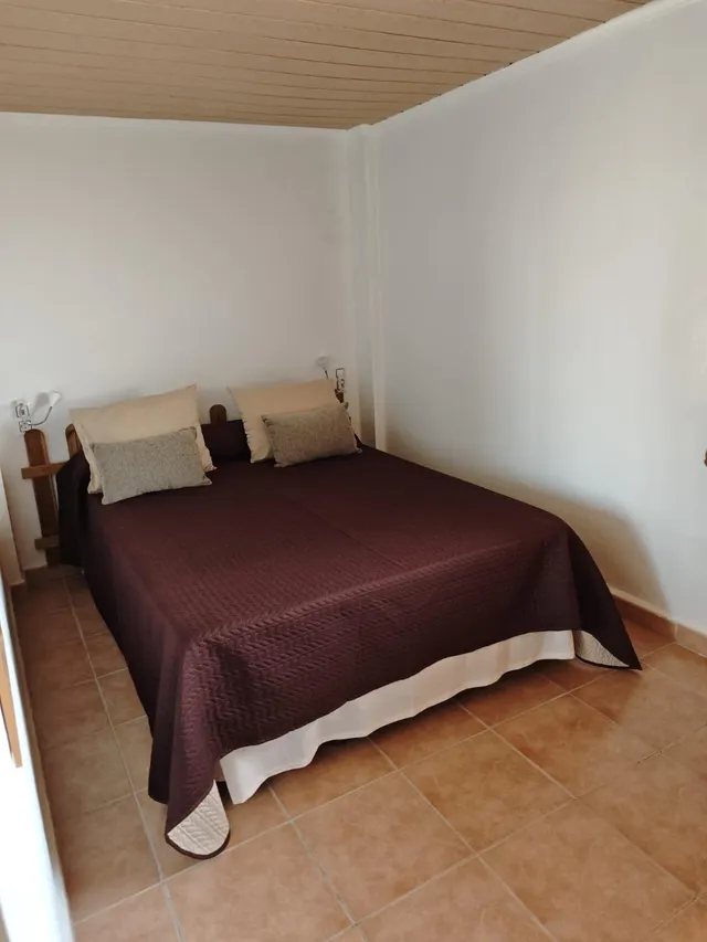Casa rústica con terrazas y vistas a la montaña en Totalán — 12