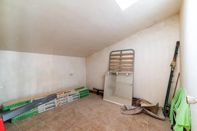 Casa reformada en Colomera lista para terminar a tu gusto — 25