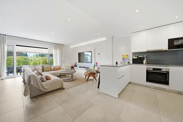 Exclusiva vivienda de obra nueva en La Cala de Mijas con vis - foto 2