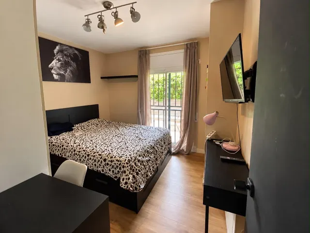 Casa pareada con jardín privado, dos terrazas y amplio garaje en Calafell — 16