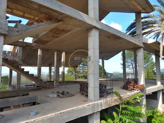 CHALET EN CONSTRUCCIÓN. ALBAIDA. — 28