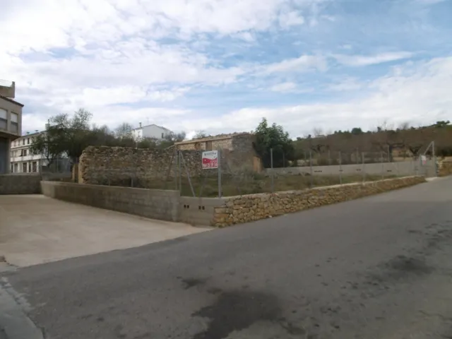 PARCELA URBANA CON CASA DE PIEDRA PARA REHABILITAR — 15