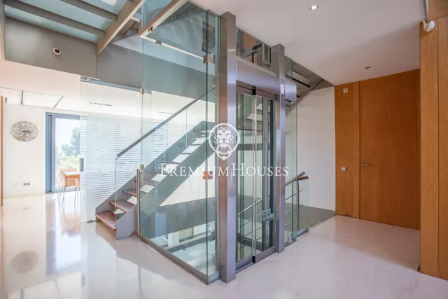 Exclusiva casa en venta con espectaculares vistas al mar y gran privacidad — 8