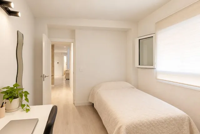 Piso reformado de 113 m2 en pleno centro de Murcia con 4 dormitorios y 2 baños — 36