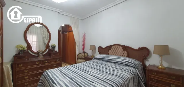Grupo gespain ofrece piso en venta en puerta del angel — 42