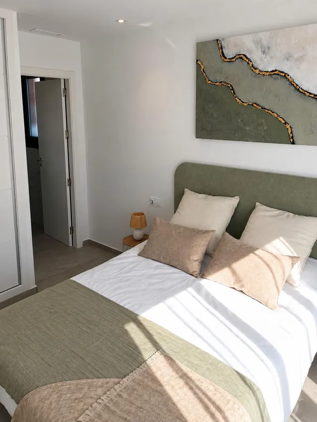 APARTAMENTO DE 2 DORMITORIOS, 2 BAÑOS + GARAJE Y PISCINA COMUNITARIA EN TORREVIEJA (ALICANTE) — 10