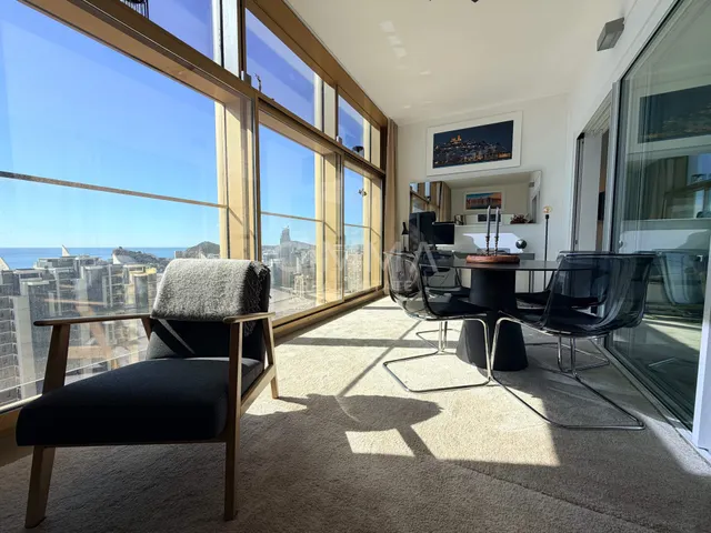 Exclusivo Piso Seminuevo en Playa de Poniente, Benidorm — 35
