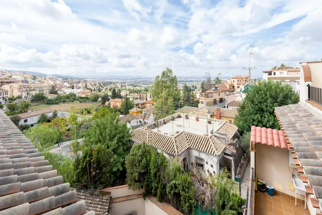 ÁTICO DE 1 DORMITORIO EN BARRIO DE MONACHIL. — 12