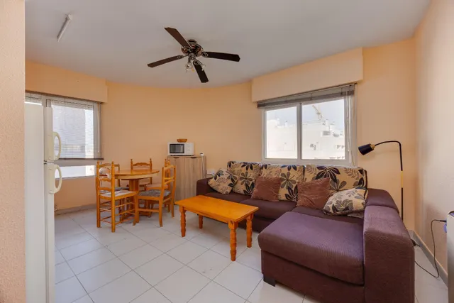 Apartamento de 2 dormitorios y 1 baño en el centro de Torrev