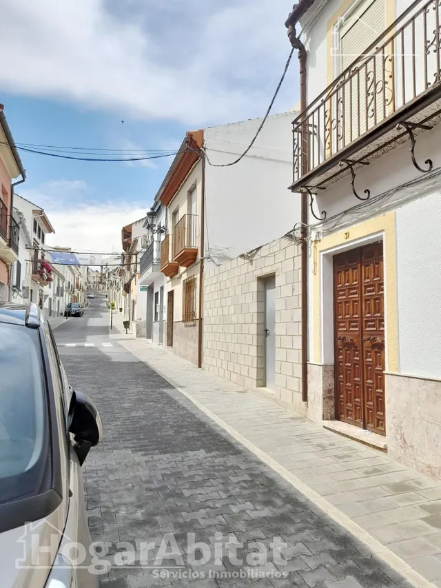 AMPLIO TERRENO URBANO PARA HACER LA CASA DE TUS SUEÑOS — 11