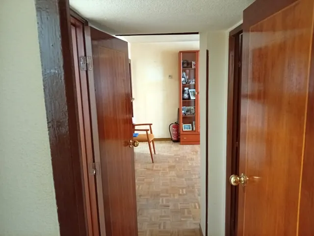 Acogedor piso en venta en Vinateros, Madrid — 8