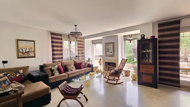 ¡CHICAS ESTUDIANTES! ÚLTIMA HABITACIÓN CON PISCINA EN VILLAN - foto 3