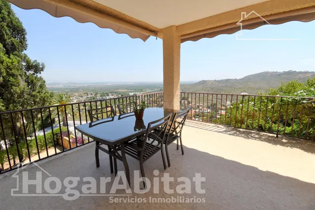 IMPRESIONANTE CHALET CON PISCINA, BARBACOA, AMPLIA TERRAZA Y - foto 3