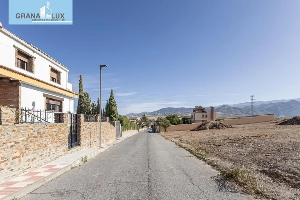 2 solares de 780m2 cada uno. Precio de cada solar 99.000€.