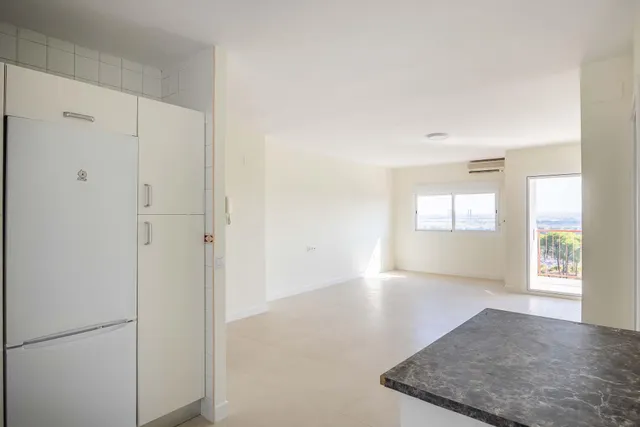 Piso reformado con espectaculares vistas de Sevilla, piscina y garaje doble en Mairena del Aljarafe — 37