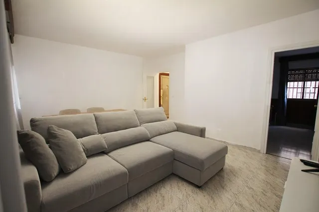 PISO CON PLAZA DE APARCAMIENTO ZONA MERCA 80 — 5