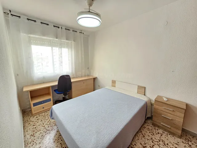 2 habitaciones DISPONIBLES! EXCLUSIVO PARA CHICAS ESTUDIANTE - foto 3
