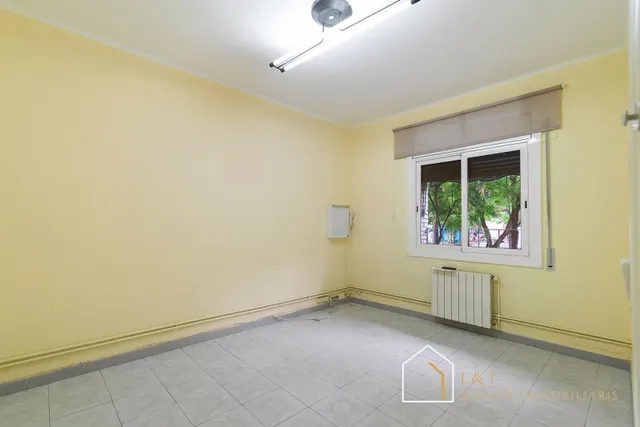 Piso en venta en plaza virrei amat – 4 habitaciones y 77 m2 útiles — 8