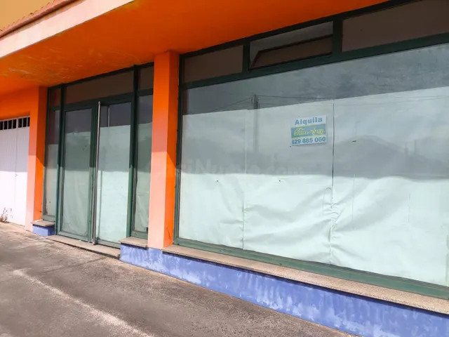Alquiler y venta de local comercial en Capelán, Coristanco