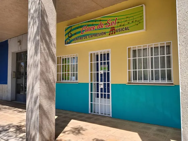 Se vende coqueto local en el Nuevo  Cáceres — 11